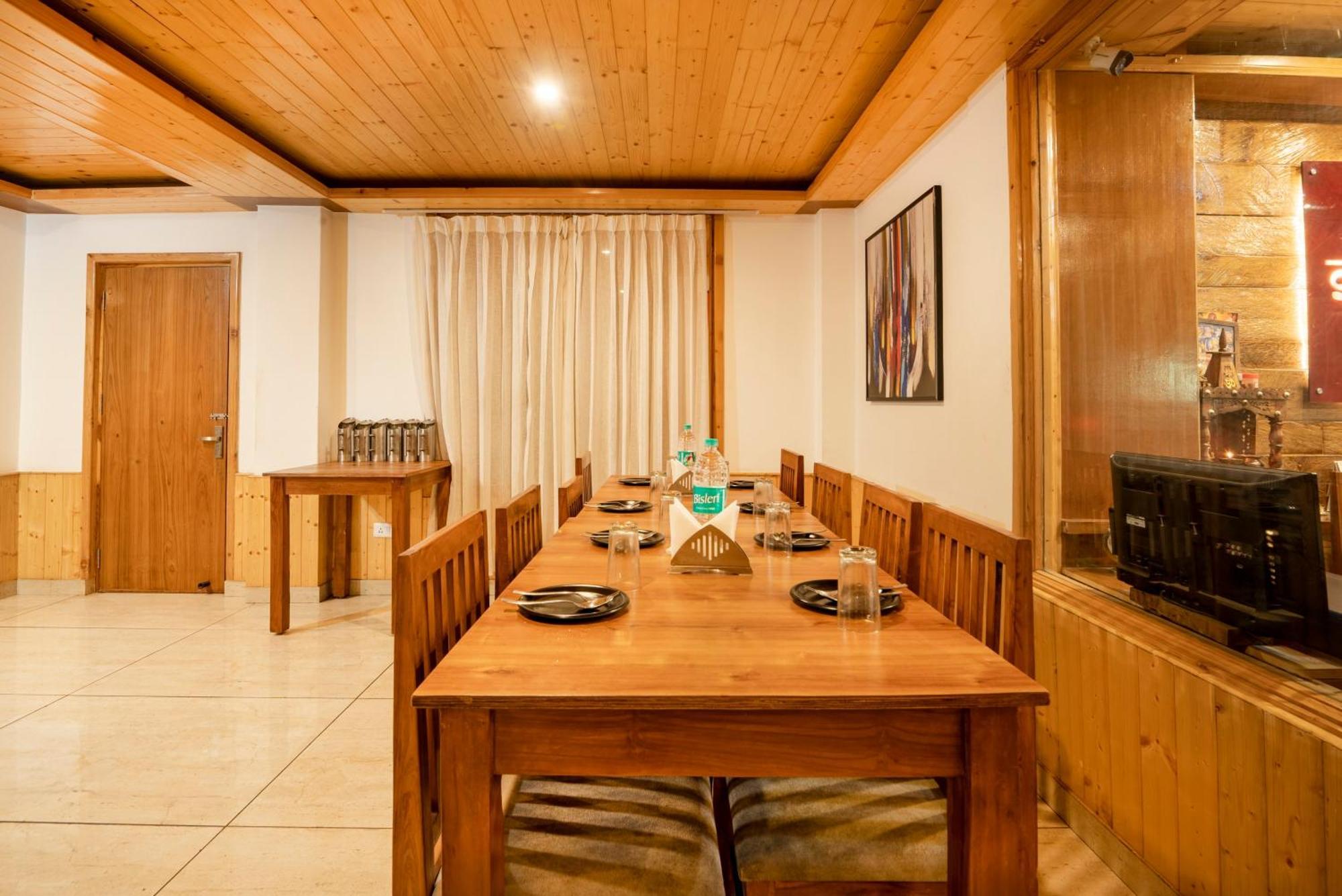 Hotel Treebo Premium Sattva With Mountain View Manāli Exterior foto