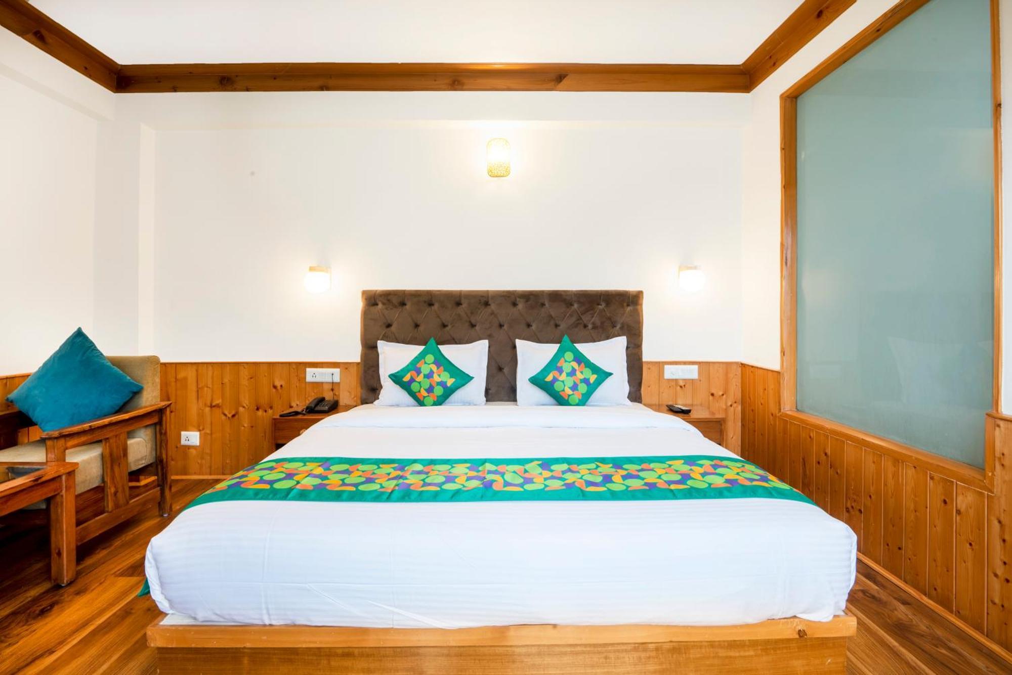 Hotel Treebo Premium Sattva With Mountain View Manāli Exterior foto